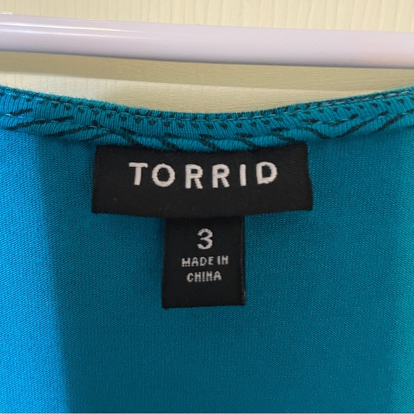 torrid Top Teal Stripe Print V-neck Sleeves Blouse Pleated Bottom Size 3X Plus - Picture 6 of 9